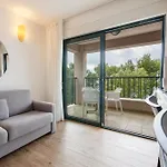 Lucija Makarska-first Row To The Sea Makarska