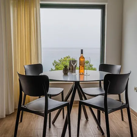 Lucija Makarska-first Row To The Sea * Makarska