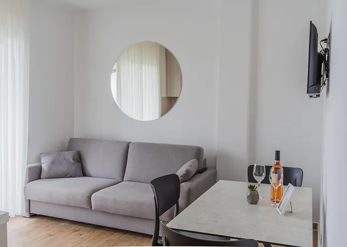 Lucija Makarska-first Row To The Sea * Makarska