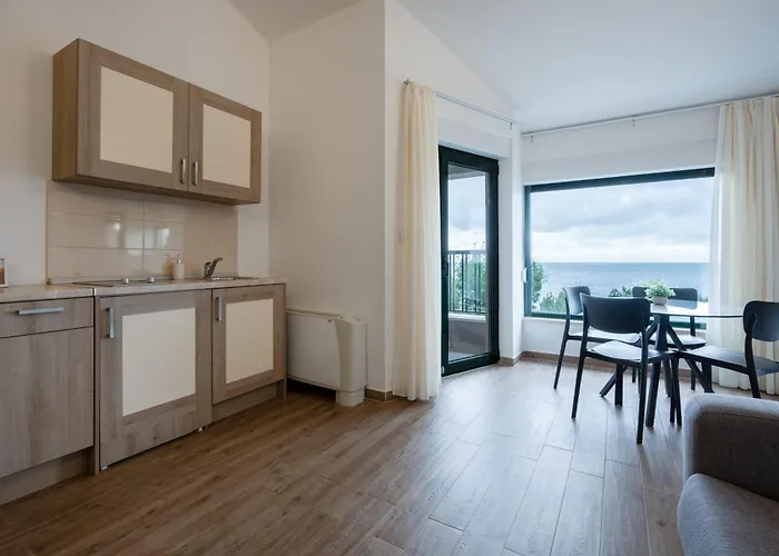 Lucija Makarska-first Row To The Sea Makarska