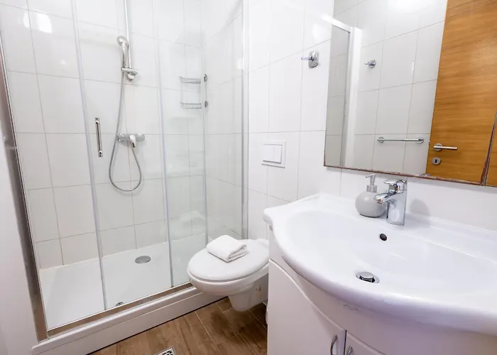 Apartment Lucija Makarska-first Row To The Sea Makarska