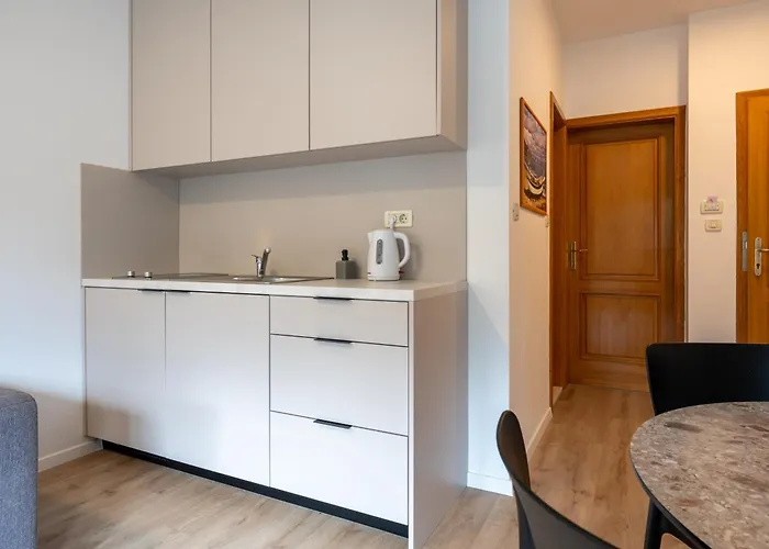 Apartman Lucija Makarska-first Row To The Sea Makarska