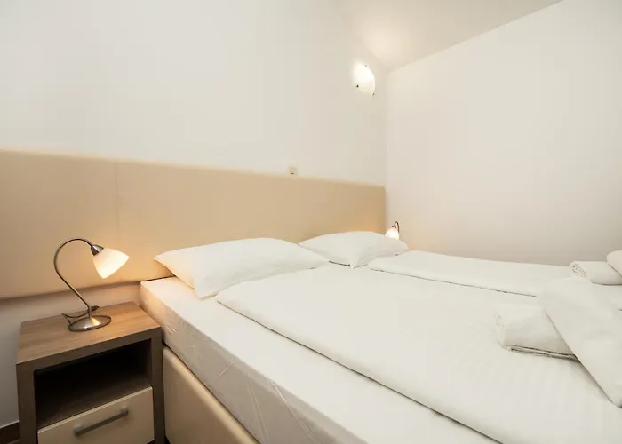 Apartment Lucija Makarska-first Row To The Sea *