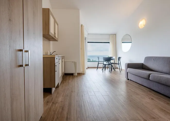 Apartment Lucija Makarska-first Row To The Sea *