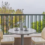 Apartment Lucija Makarska-first Row To The Sea