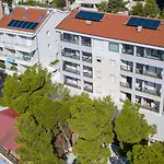 Lucija Makarska-first Row To The Sea Apartamento *