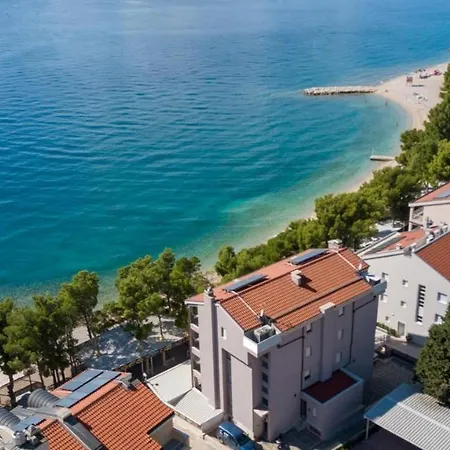 Apartment Lucija Makarska-first Row To The Sea