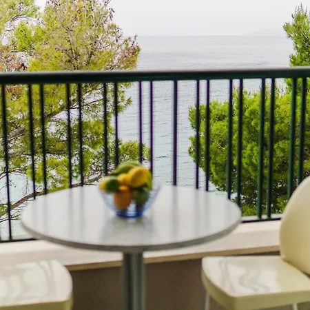 Apartment Lucija Makarska-first Row To The Sea Makarska