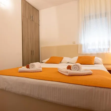Lucija Makarska-first Row To The Sea Apartment
