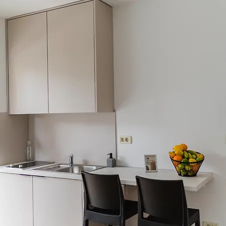 Apartment Lucija Makarska-first Row To The Sea Makarska