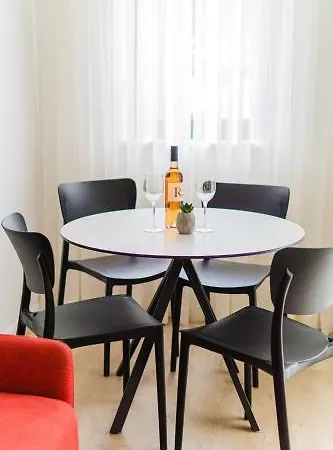 Lucija Makarska-first Row To The Sea *