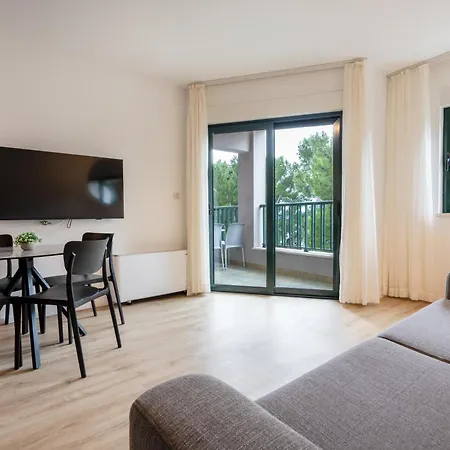 Апартаменты Lucija Makarska-first Row To The Sea *