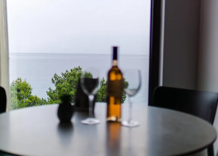 Lucija Makarska-first Row To The Sea * מאקרסקה