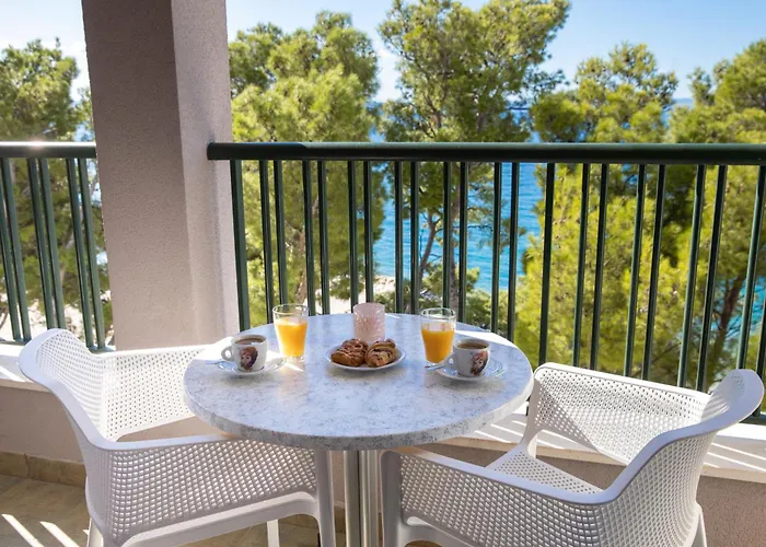 Lucija Makarska-first Row To The Sea * מאקרסקה