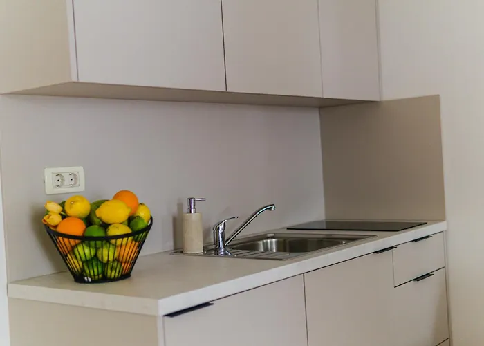 Lucija Makarska-first Row To The Sea Апартаменты *